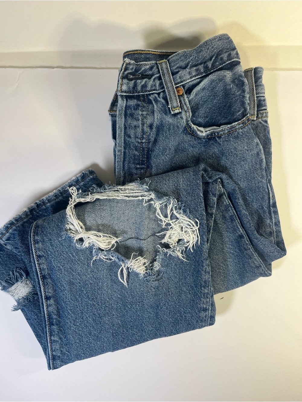 Levi's Ribcage Straight Leg Ankle Button Fly Ripped Blue Denim Jeans Distressed